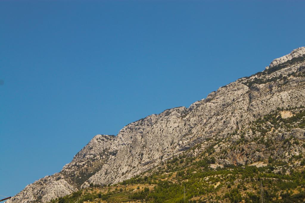 Apartments Antisa Baska Voda Luaran gambar